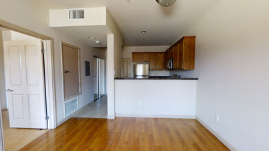 Kester Street Apartments in Van Nuys, CA - Building Photo - Building Photo