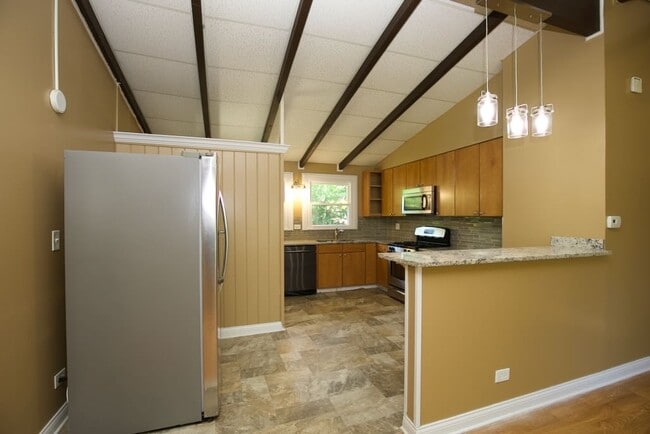 1227 Wood Ave, Unit J04P in Deerfield, IL - Building Photo - Building Photo