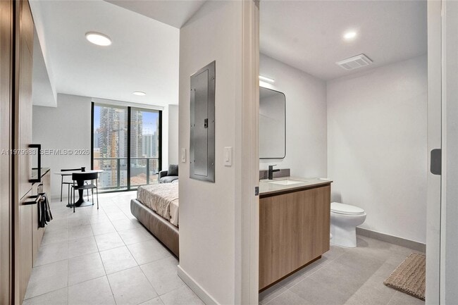 151 NE 5th St in Miami, FL - Building Photo - Building Photo