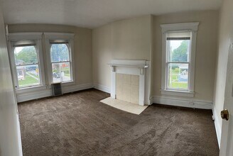 1638 Summit St in Columbus, OH - Building Photo - Building Photo