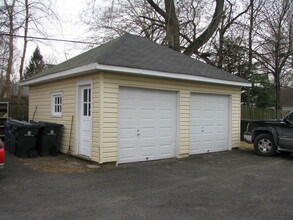 1857 Old York Rd in Abington, PA - Foto de edificio - Building Photo