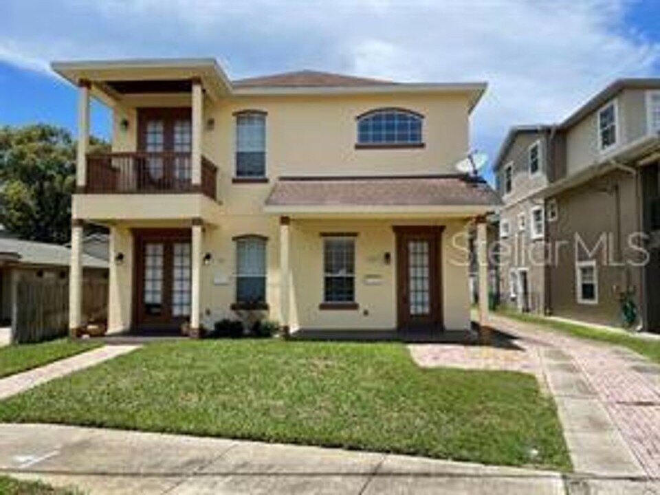 2821 E Central Blvd in Orlando, FL - Building Photo