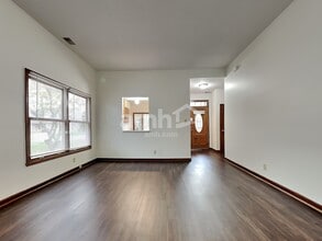 9940 Wellcroft Ln in Indianapolis, IN - Foto de edificio - Building Photo