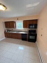 69 Cherry St in Newton, MA - Building Photo - Building Photo