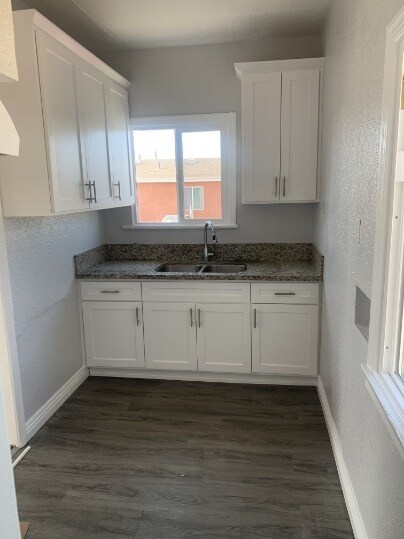 531 1/2 W 54th St in Los Angeles, CA - Building Photo