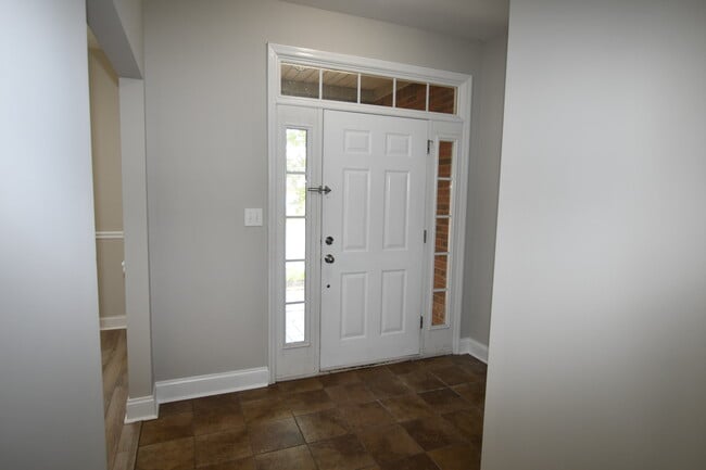 486 Sussex Dr SW in Huntsville, AL - Building Photo - Building Photo