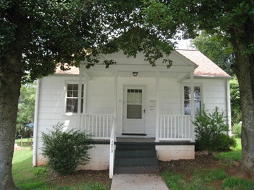 property at 1013 Montrose Ave