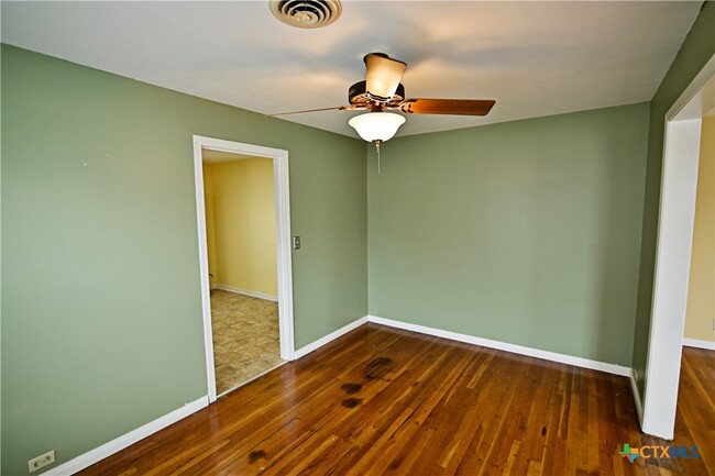 property at 108 E Clayton St
