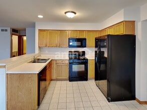 509 Rebecca Ln in Bolingbrook, IL - Building Photo - Building Photo