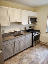 95 Fairview Dr, Unit #1 in Danbury, CT - Building Photo