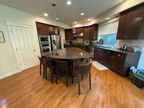 16649 NE 120th St in Redmond, WA - Building Photo - Building Photo