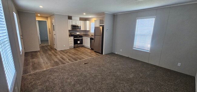 178 Magnolia Pl in Belleville, MI - Building Photo - Building Photo