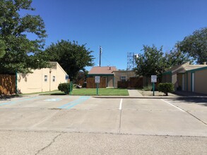 1101 D Ave in Carrizozo, NM - Building Photo - Building Photo