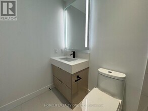 308 Jarvis St in Toronto, ON - Building Photo - Building Photo