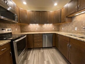 1303 5th St in Coralville, IA - Building Photo - Building Photo