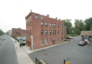 345 Arch St in New Britain, CT - Building Photo - Building Photo