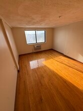 1110 Commonwealth Ave, Unit 603 in Boston, MA - Building Photo - Building Photo