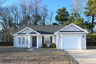 8256 Tartan Ln in Myrtle Beach, SC - Building Photo