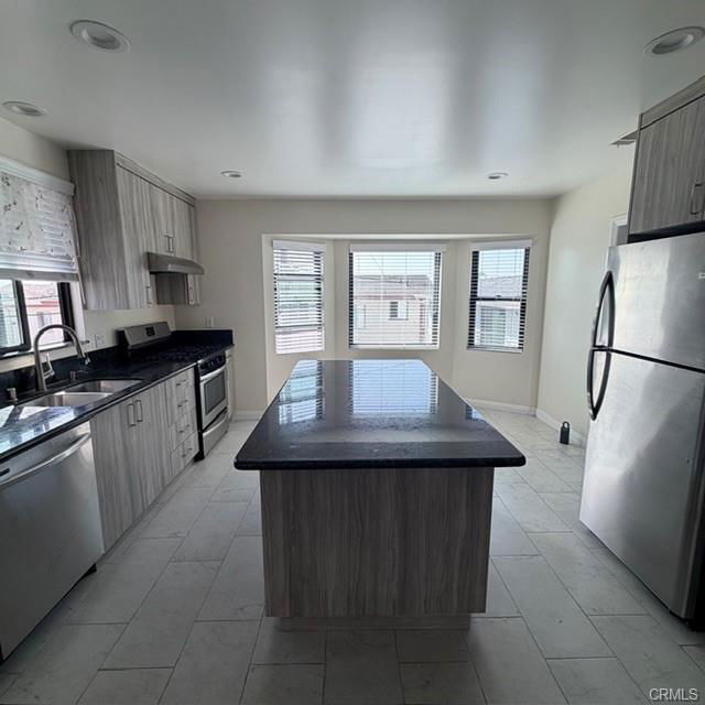 701 S Glenoaks Blvd in Burbank, CA - Building Photo - Building Photo