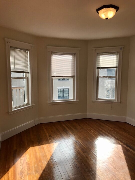 7 Harvard Ter, Unit 2 in Boston, MA - Building Photo