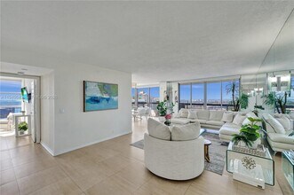3500 Mystic Pointe Dr in Aventura, FL - Building Photo - Building Photo