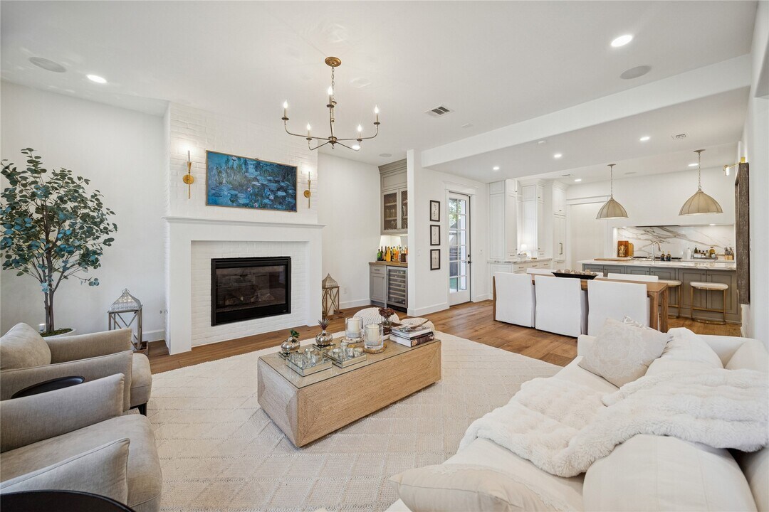 2031 Sheridan St in Houston, TX - Building Photo