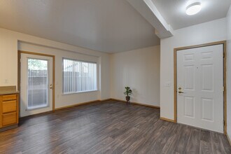 Zachary Park Apartments in Portland, OR - Foto de edificio - Interior Photo