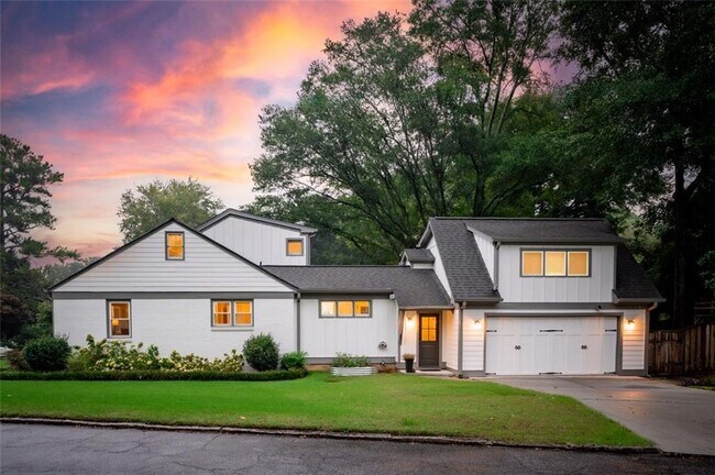 102 Mockingbird Ln in Decatur, GA - Building Photo - Building Photo