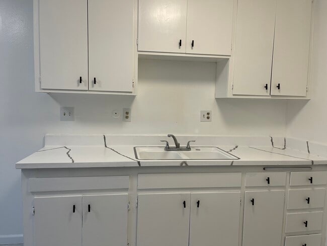 2131 1/2 S Broden St in Anaheim, CA - Foto de edificio - Building Photo