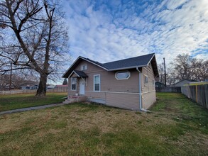 428 N Hartford St in Kennewick, WA - Building Photo - Building Photo