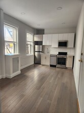 108 Peterborough St, Unit 8 in Boston, MA - Foto de edificio - Building Photo