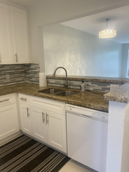 2860 SW 22nd Ave in Delray Beach, FL - Building Photo