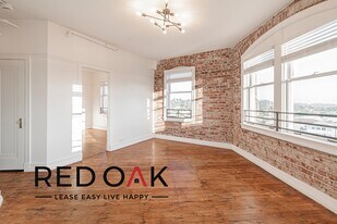 102 N Glendale Ave in Glendale, CA - Building Photo