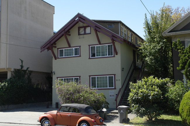 215 Santa Clara Ave in Oakland, CA - Building Photo - Building Photo