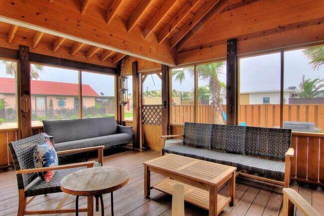 134 N Alister St, Unit SI ID1023203P in Port Aransas, TX - Building Photo - Building Photo