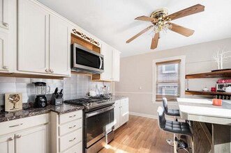 51 Lithgow St in Boston, MA - Building Photo - Building Photo