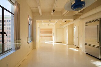 6253 Hollywood Blvd, Unit 701 in Los Angeles, CA - Building Photo - Building Photo