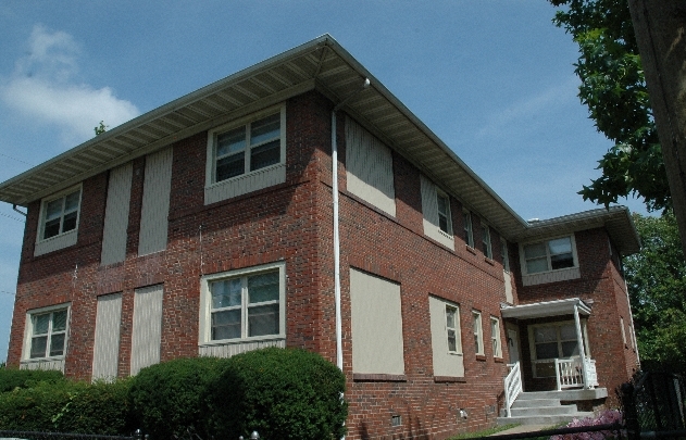 660 E 17th St in Indianapolis, IN - Foto de edificio