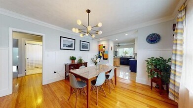 54 Sheridan Ave, Unit 2L in Medford, MA - Foto de edificio - Building Photo