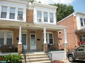 19 Wynnewood Avenue in Haddon Township, NJ - Building Photo