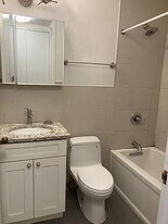 350 W 50th St in New York, NY - Building Photo