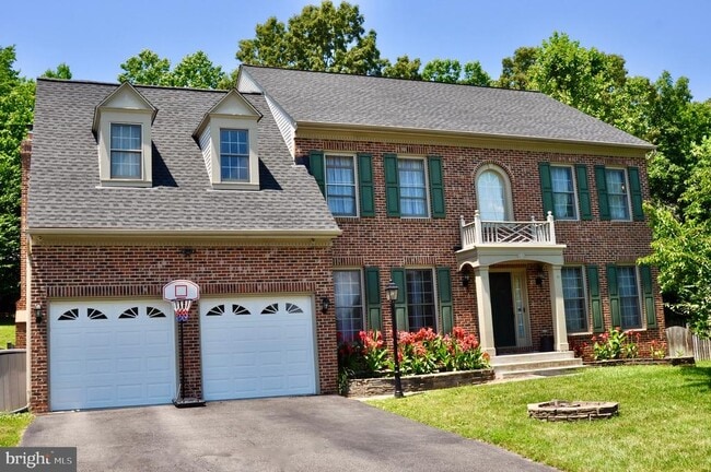 property at 3713 Stonewall Manor Dr