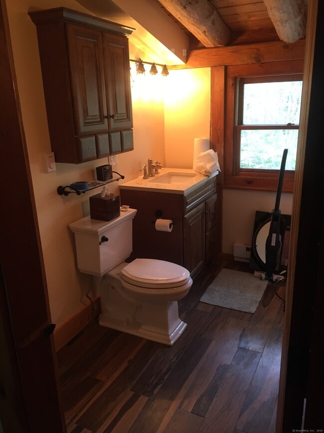 537 Toby Hill Rd in Westbrook, CT - Building Photo - Building Photo