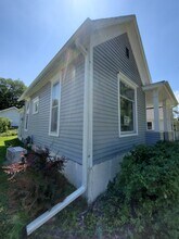 1020 N Iowa Ave in York, NE - Building Photo - Building Photo