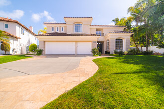 7373 Elegans Pl in Carlsbad, CA - Building Photo - Building Photo