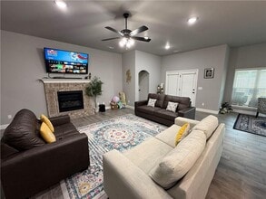 941 Sundance Ln in Bentonville, AR - Building Photo - Building Photo