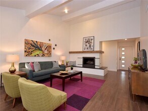 11713 Blackhawk Dr in Austin, TX - Building Photo - Building Photo
