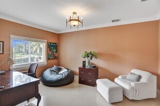 4750 SW 128th Ave in Southwest Ranches, FL - Foto de edificio - Building Photo