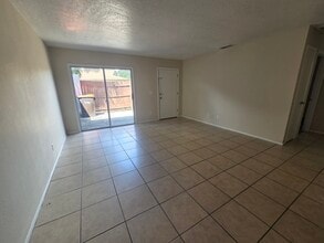 5085 SE 31st St, Unit Unit A in Ocala, FL - Building Photo - Building Photo