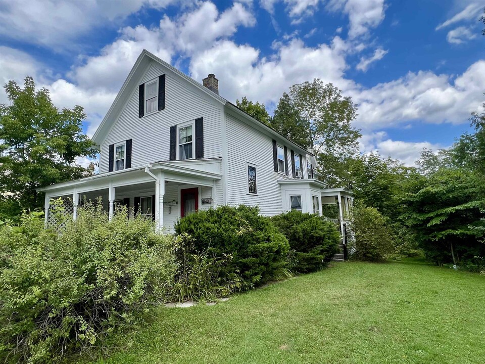 78 Franklin Rd in Manchester, VT - Building Photo